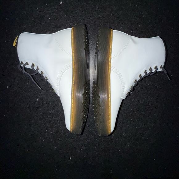 NEW WHITE DR. MARTENS ZAVALA COMBAT BOOTS SZ 9 WOMAN - Picture 8 of 12